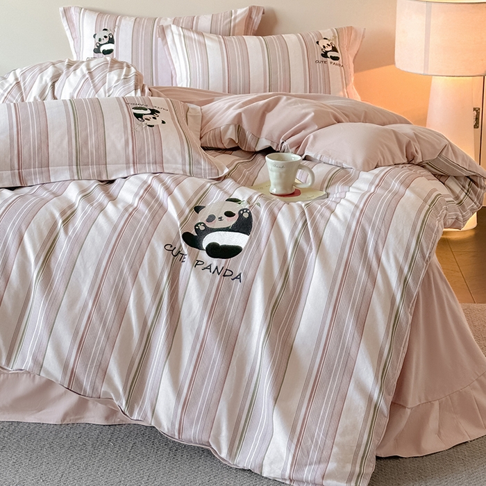 91家纺网 家纺一手货源 找家纺 帛美家纺 2025年新款全棉纯棉加厚绣花款磨毛四件套-萌小猫系列 萌小猫（彩条）