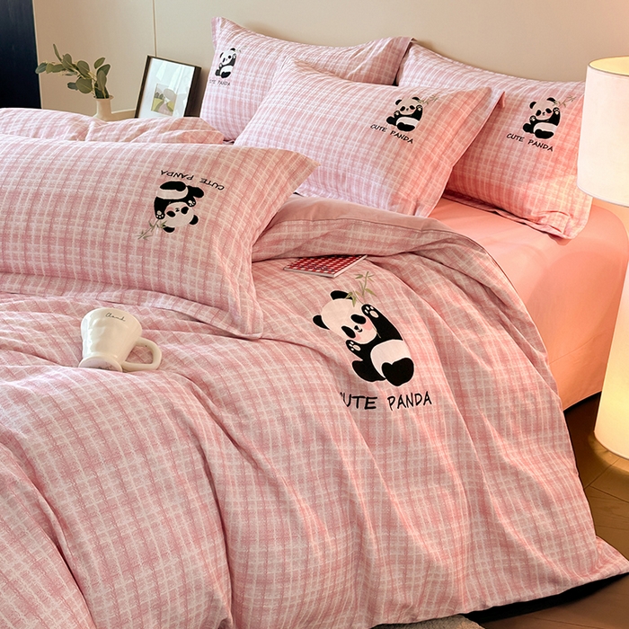 91家纺网 家纺一手货源 找家纺 帛美家纺 2025年新款全棉纯棉加厚绣花款磨毛四件套-萌小猫系列 萌小猫（粉格）