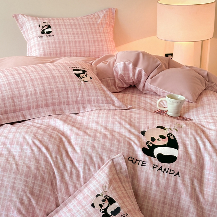 91家纺网 家纺一手货源 找家纺 帛美家纺 2025年新款全棉纯棉加厚绣花款磨毛四件套-萌小猫系列 萌小猫（粉格）