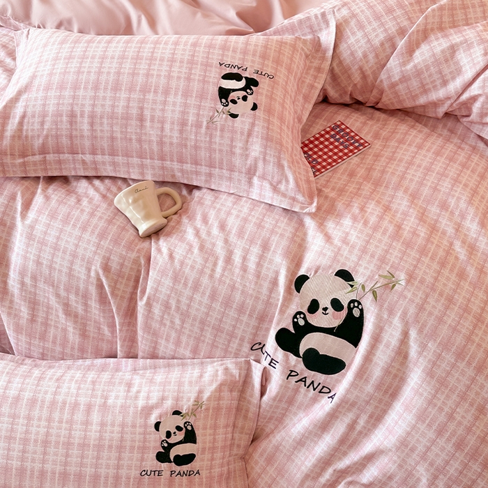 91家纺网 家纺一手货源 找家纺 帛美家纺 2025年新款全棉纯棉加厚绣花款磨毛四件套-萌小猫系列 萌小猫（粉格）