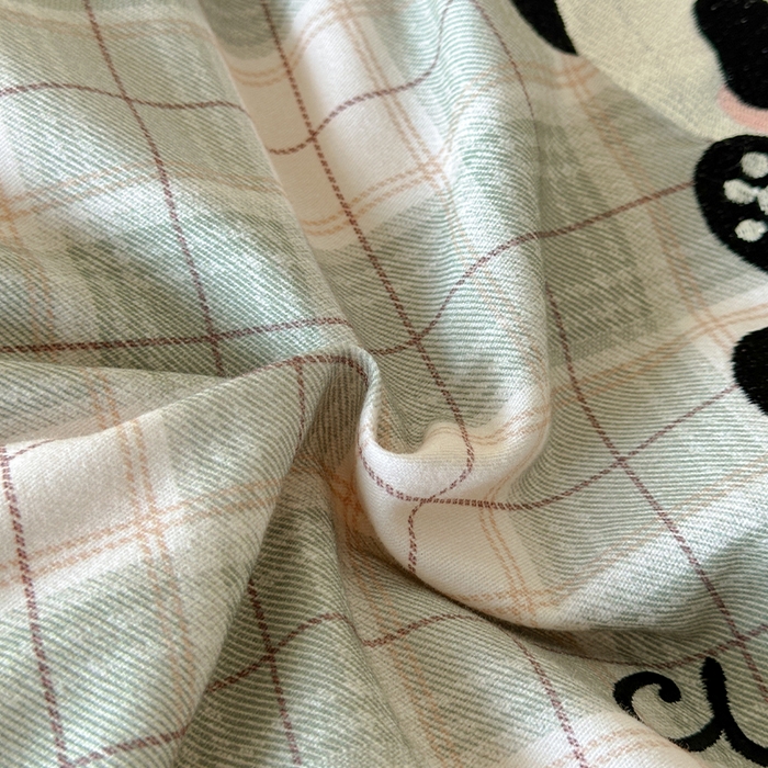 91家纺网 家纺一手货源 找家纺 帛美家纺 2025年新款全棉纯棉加厚绣花款磨毛四件套-萌小猫系列 萌小猫（绿格）