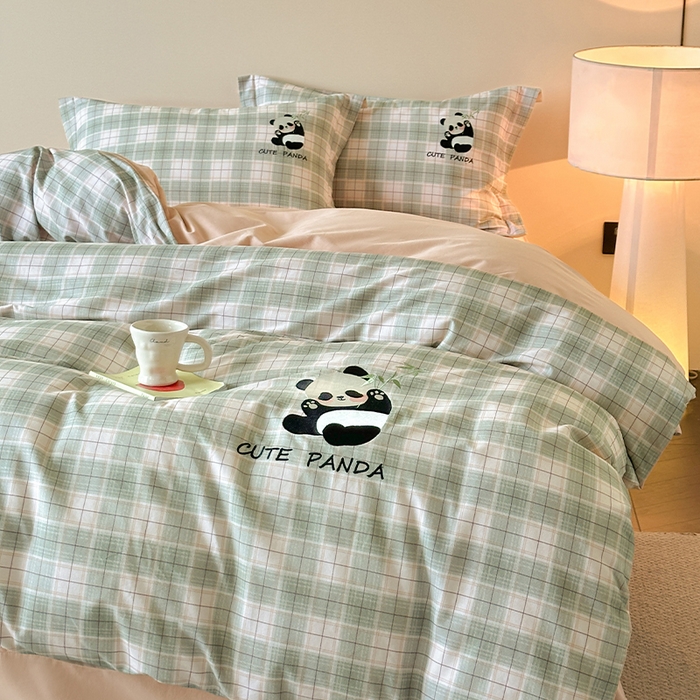 91家纺网 家纺一手货源 找家纺 帛美家纺 2025年新款全棉纯棉加厚绣花款磨毛四件套-萌小猫系列 萌小猫（绿格）