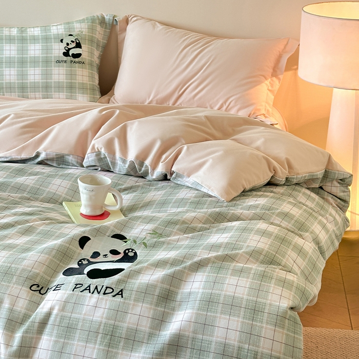 91家纺网 家纺一手货源 找家纺 帛美家纺 2025年新款全棉纯棉加厚绣花款磨毛四件套-萌小猫系列 萌小猫（绿格）