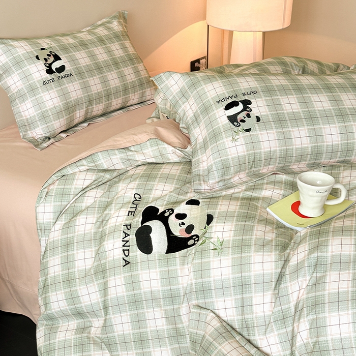 91家纺网 家纺一手货源 找家纺 帛美家纺 2025年新款全棉纯棉加厚绣花款磨毛四件套-萌小猫系列 萌小猫（绿格）