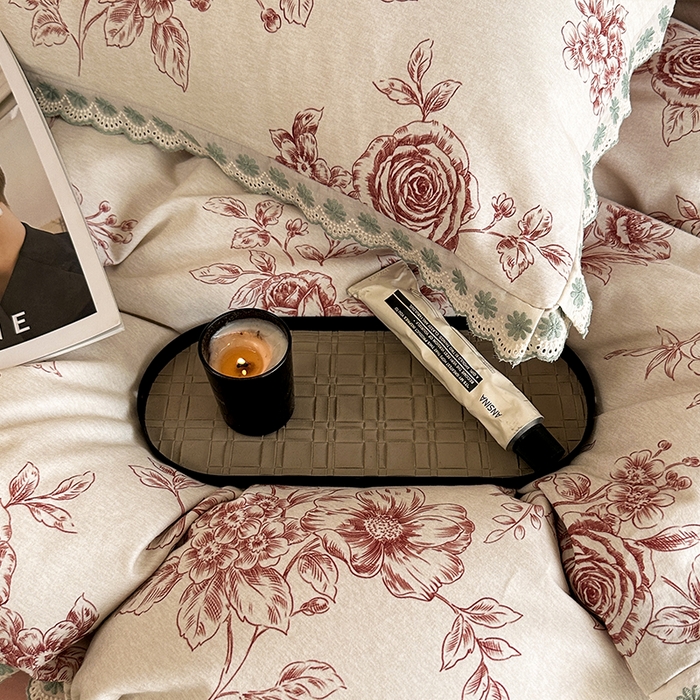 91家纺网 家纺一手货源 找家纺 帛美家纺 2025年新款全棉纯棉花边印花磨毛四件套 秘密花园-红