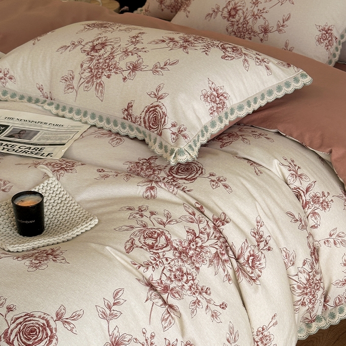 91家纺网 家纺一手货源 找家纺 帛美家纺 2025年新款全棉纯棉花边印花磨毛四件套 秘密花园-红