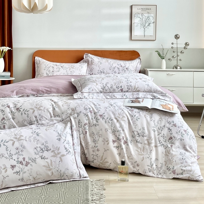 91家纺网 家纺一手货源 找家纺 启航家居 2025全棉小版印花精梳磨毛四件套 花藤粉