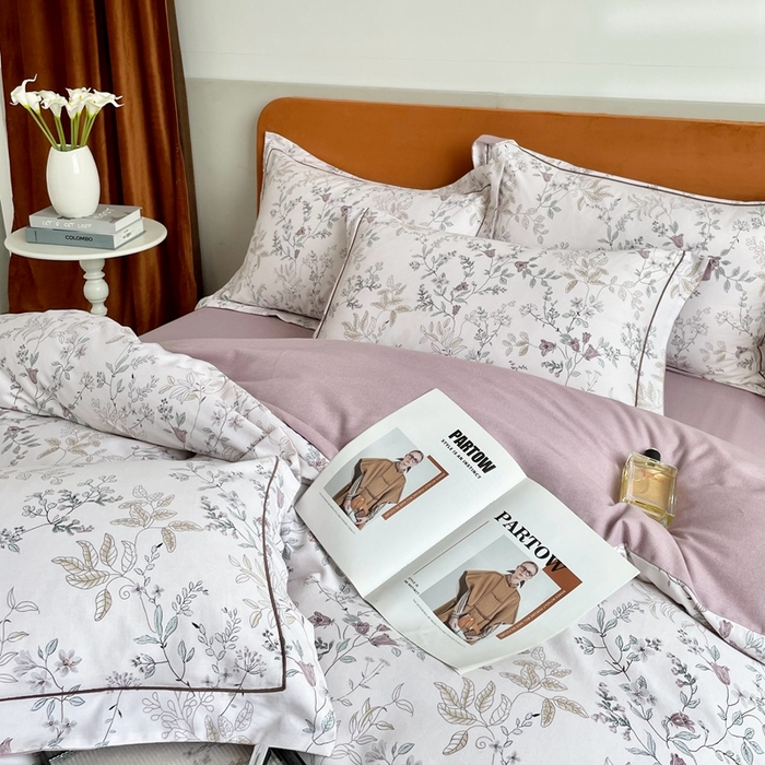 91家纺网 家纺一手货源 找家纺 启航家居 2025全棉小版印花精梳磨毛四件套 花藤粉