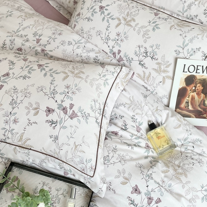 91家纺网 家纺一手货源 找家纺 启航家居 2025全棉小版印花精梳磨毛四件套 花藤粉