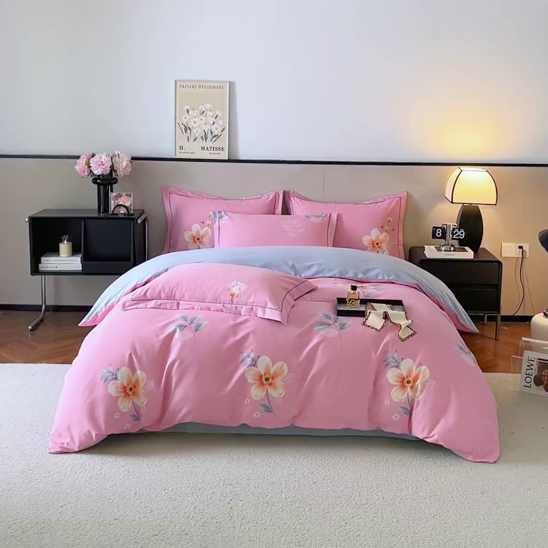 91家纺网 家纺一手货源 找家纺 帛美家纺 2025年新款加厚纯棉全棉磨毛印花四件套 遇春雪-粉