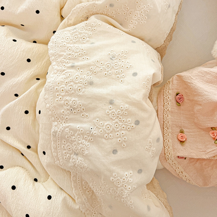 91家纺网 家纺一手货源 找家纺 Mata蔓塔家 2025新款云感针织全棉纯棉花边豆豆被冬被春秋被被子被芯 米波点