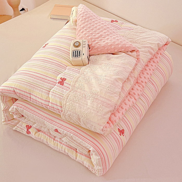 91家纺网 家纺一手货源 找家纺 Mata蔓塔家 2025新款云感针织全棉纯棉花边豆豆被冬被春秋被被子被芯 遇见彩虹