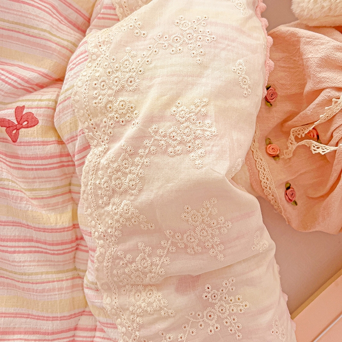 91家纺网 家纺一手货源 找家纺 Mata蔓塔家 2025新款云感针织全棉纯棉花边豆豆被冬被春秋被被子被芯 遇见彩虹