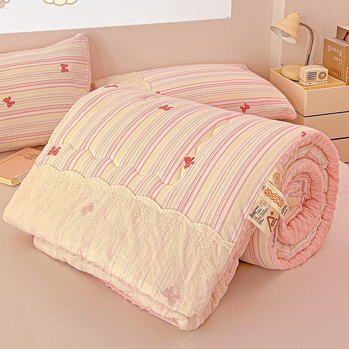 91家纺网 家纺一手货源 找家纺 Mata蔓塔家 2025新款云感针织全棉纯棉花边豆豆被冬被春秋被被子被芯 遇见彩虹