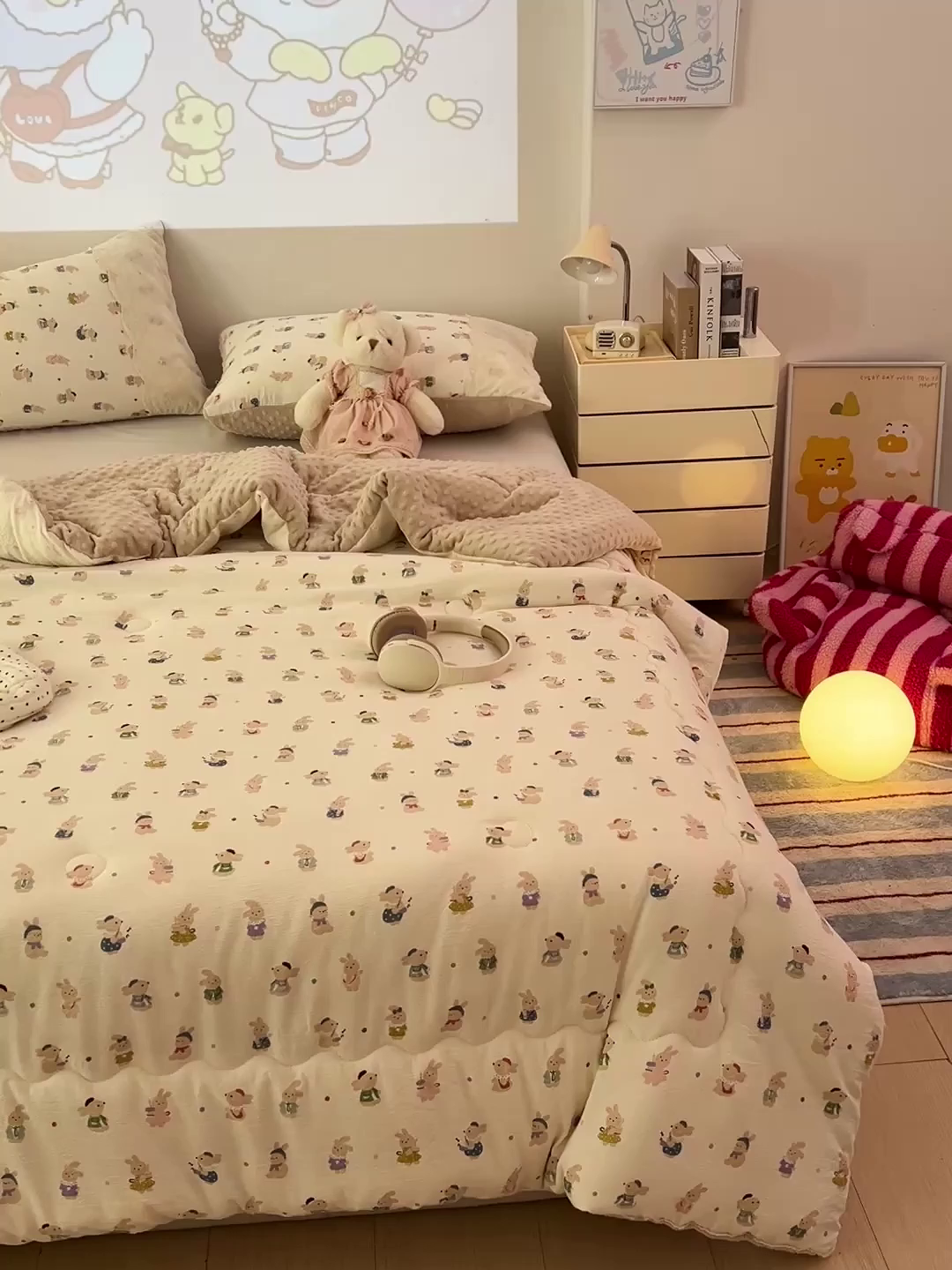 91家纺网 家纺一手货源 找家纺 Mata蔓塔家 2025新款云感针织全棉纯棉花边豆豆被冬被春秋被被子被芯 兔子集合