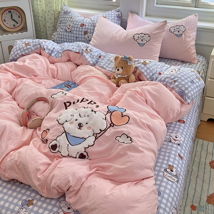 91家纺网 家纺一手货源 找家纺 优佳优品 2025新款水洗棉印花贴布绣四件套【提供买家秀】 粉糯小狗窝