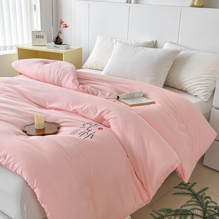 91家纺网 家纺一手货源 找家纺 爱宝被业 2025新款纯朴A类亲肤棉大豆被 纯朴-粉