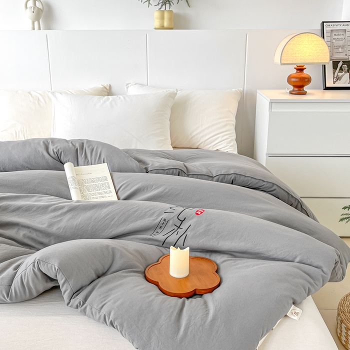 91家纺网 家纺一手货源 找家纺 爱宝被业 2025新款纯朴A类亲肤棉大豆被 纯朴-灰