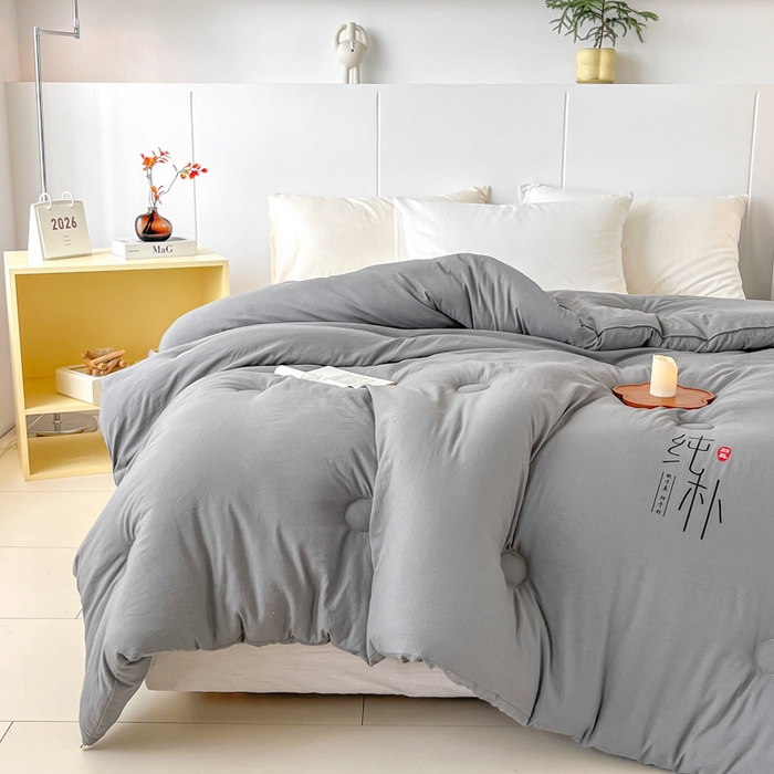 91家纺网 家纺一手货源 找家纺 爱宝被业 2025新款纯朴A类亲肤棉大豆被 纯朴-灰