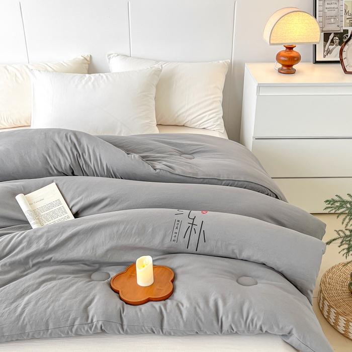 91家纺网 家纺一手货源 找家纺 爱宝被业 2025新款纯朴A类亲肤棉大豆被 纯朴-灰