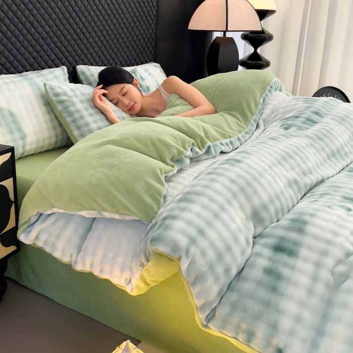 91家纺网 家纺一手货源 找家纺 言熙居家纺 2025新款加厚高克重兔兔绒牛奶绒四件套 山雾青