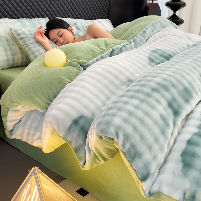 91家纺网 家纺一手货源 找家纺 言熙居家纺 2025新款加厚高克重兔兔绒牛奶绒四件套 山雾青