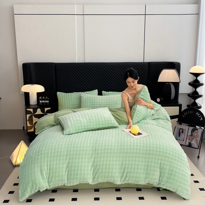 91家纺网 家纺一手货源 找家纺 言熙居家纺 2025新款加厚高克重兔兔绒牛奶绒四件套 淡云绿