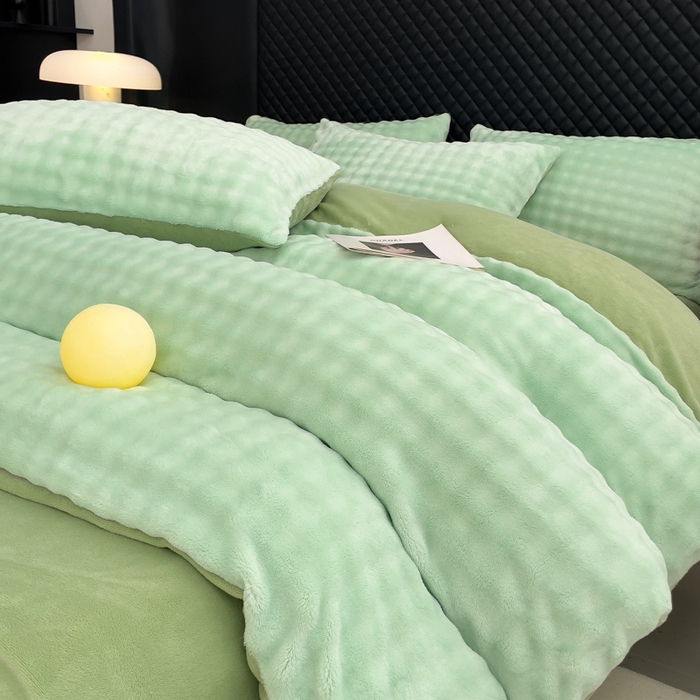 91家纺网 家纺一手货源 找家纺 言熙居家纺 2025新款加厚高克重兔兔绒牛奶绒四件套 淡云绿