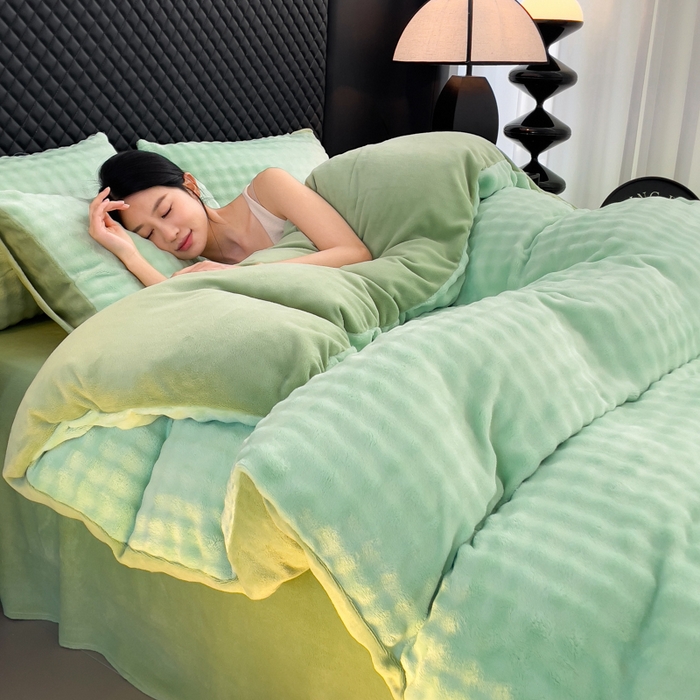 91家纺网 家纺一手货源 找家纺 言熙居家纺 2025新款加厚高克重兔兔绒牛奶绒四件套 淡云绿