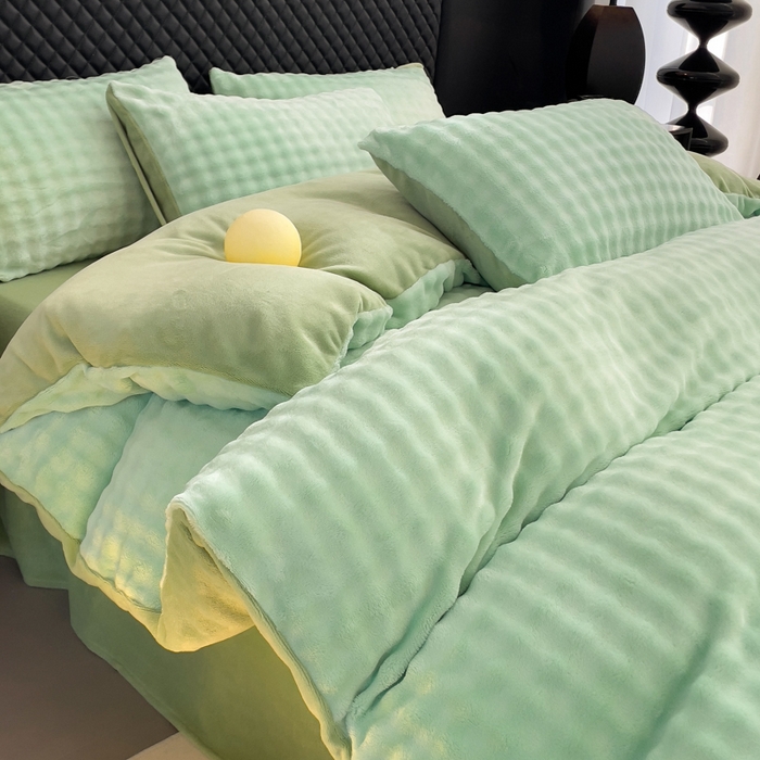 91家纺网 家纺一手货源 找家纺 言熙居家纺 2025新款加厚高克重兔兔绒牛奶绒四件套 淡云绿