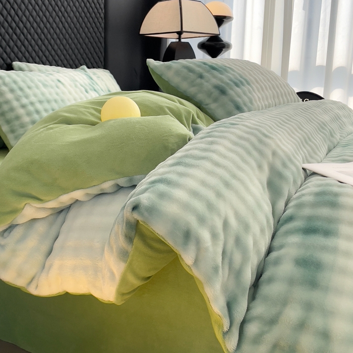 91家纺网 家纺一手货源 找家纺 言熙居家纺 2025新款加厚高克重兔兔绒牛奶绒四件套 山雾青