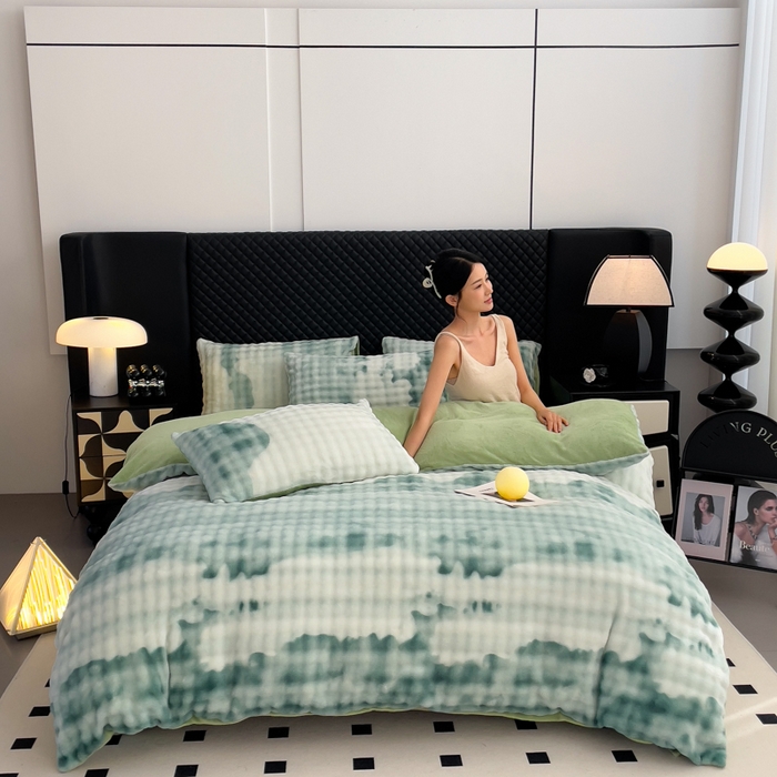 91家纺网 家纺一手货源 找家纺 言熙居家纺 2025新款加厚高克重兔兔绒牛奶绒四件套 山雾青