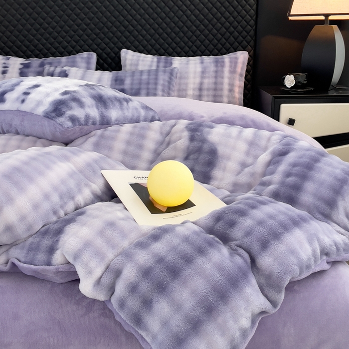 91家纺网 家纺一手货源 找家纺 言熙居家纺 2025新款加厚高克重兔兔绒牛奶绒四件套 荧浅紫