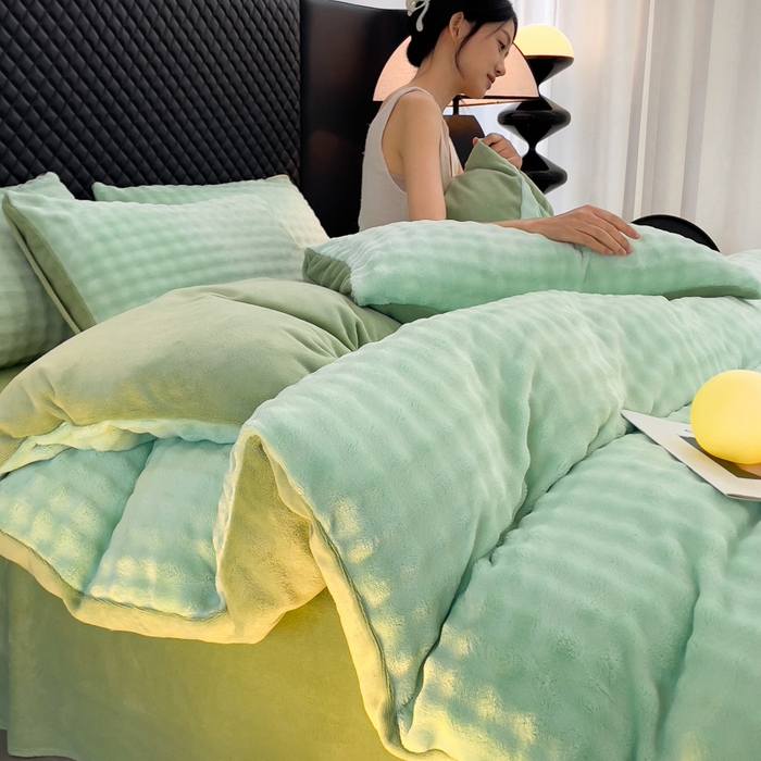 91家纺网 家纺一手货源 找家纺 言熙居家纺 2025新款加厚高克重兔兔绒牛奶绒四件套 淡云绿