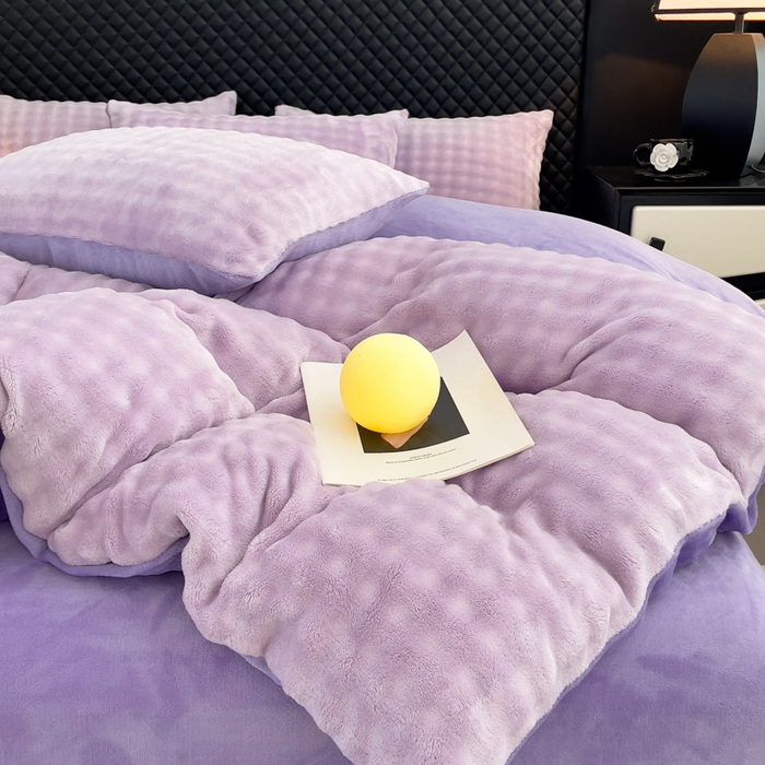 91家纺网 家纺一手货源 找家纺 言熙居家纺 2025新款加厚高克重兔兔绒牛奶绒四件套 梦幻紫