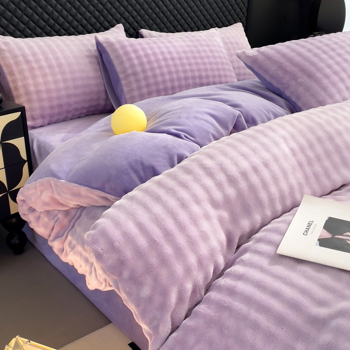 91家纺网 家纺一手货源 找家纺 言熙居家纺 2025新款加厚高克重兔兔绒牛奶绒四件套 梦幻紫