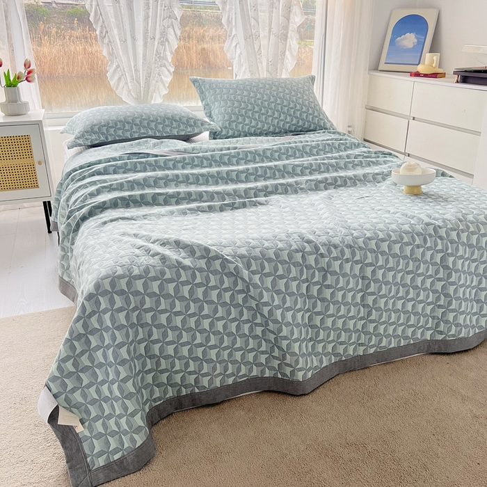 91家纺网 家纺一手货源 找家纺 梦洋家纺 2025新款全棉四层纱多能盖毯毛巾被空调夏被床盖款盖毯 风中情缘