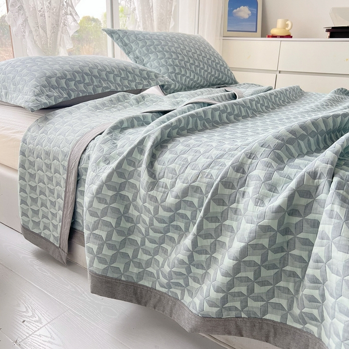 91家纺网 家纺一手货源 找家纺 梦洋家纺 2025新款全棉四层纱多能盖毯毛巾被空调夏被床盖款盖毯 风中情缘