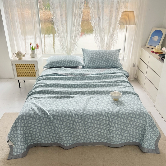 91家纺网 家纺一手货源 找家纺 梦洋家纺 2025新款全棉四层纱多能盖毯毛巾被空调夏被床盖款盖毯 风中情缘