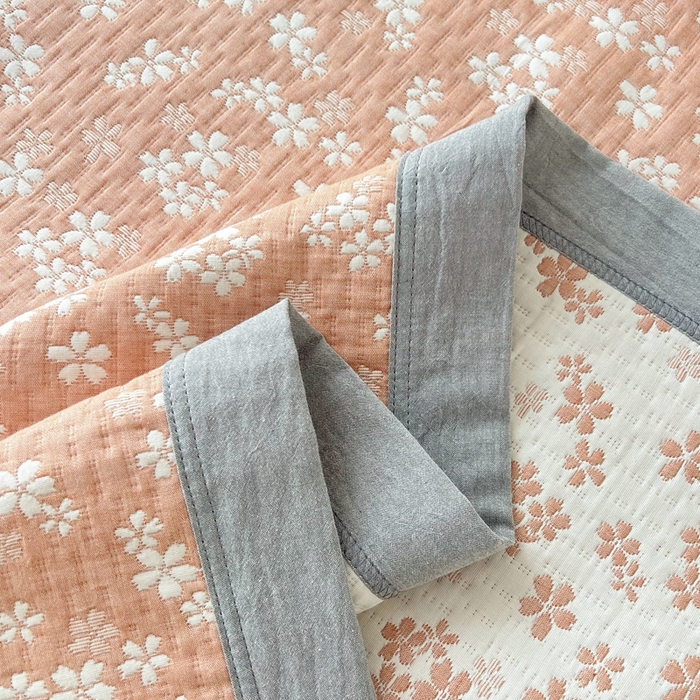 91家纺网 家纺一手货源 找家纺 梦洋家纺 2025新款全棉四层纱多能盖毯毛巾被空调夏被床盖款盖毯 花海