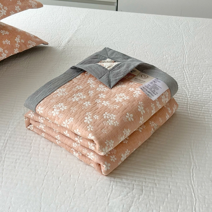 91家纺网 家纺一手货源 找家纺 梦洋家纺 2025新款全棉四层纱多能盖毯毛巾被空调夏被床盖款盖毯 花海