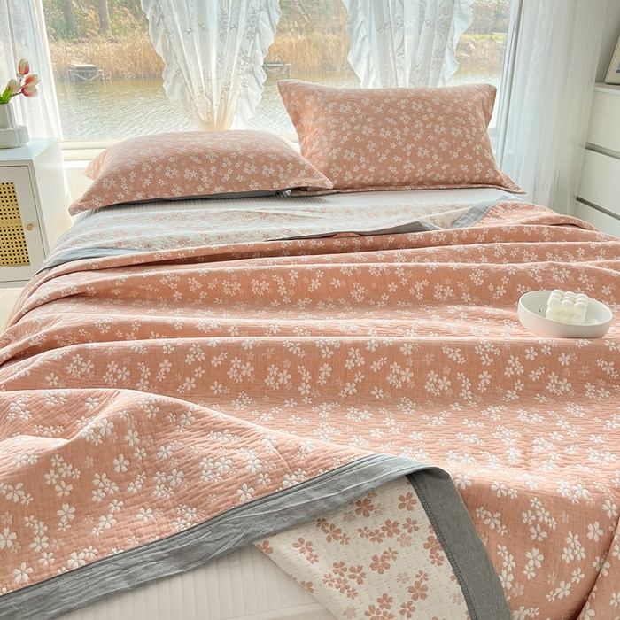 91家纺网 家纺一手货源 找家纺 梦洋家纺 2025新款全棉四层纱多能盖毯毛巾被空调夏被床盖款盖毯 花海