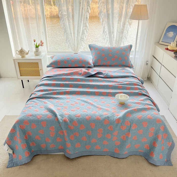 91家纺网 家纺一手货源 找家纺 梦洋家纺 2025新款全棉四层纱多能盖毯毛巾被空调夏被床盖款盖毯 心心相印