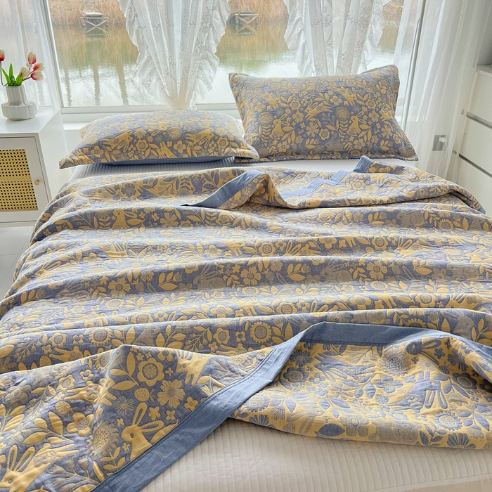 91家纺网 家纺一手货源 找家纺 梦洋家纺 2025新款全棉四层纱多能盖毯毛巾被空调夏被床盖款盖毯 幸运兔