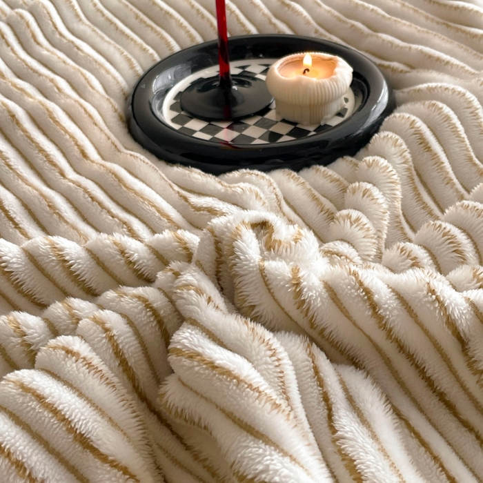 91家纺网 家纺一手货源 找家纺 蓝极人 2025新款亲肤舒适成品抽条阳离子毛毯毯子 阳离子-咖