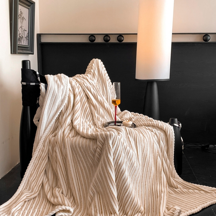 91家纺网 家纺一手货源 找家纺 蓝极人 2025新款亲肤舒适成品抽条阳离子毛毯毯子 阳离子-咖