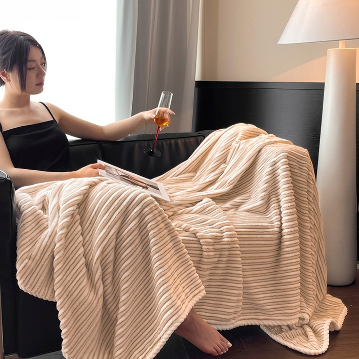 91家纺网 家纺一手货源 找家纺 蓝极人 2025新款亲肤舒适成品抽条阳离子毛毯毯子 阳离子-咖