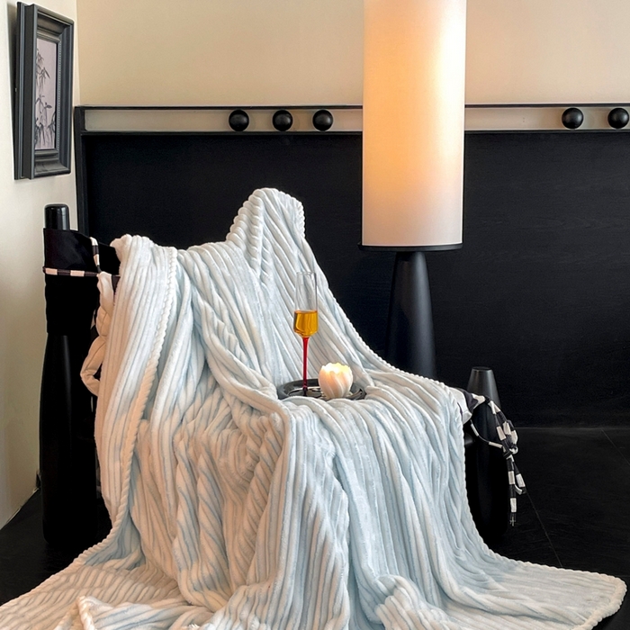 91家纺网 家纺一手货源 找家纺 蓝极人 2025新款亲肤舒适成品抽条阳离子毛毯毯子 阳离子-蓝