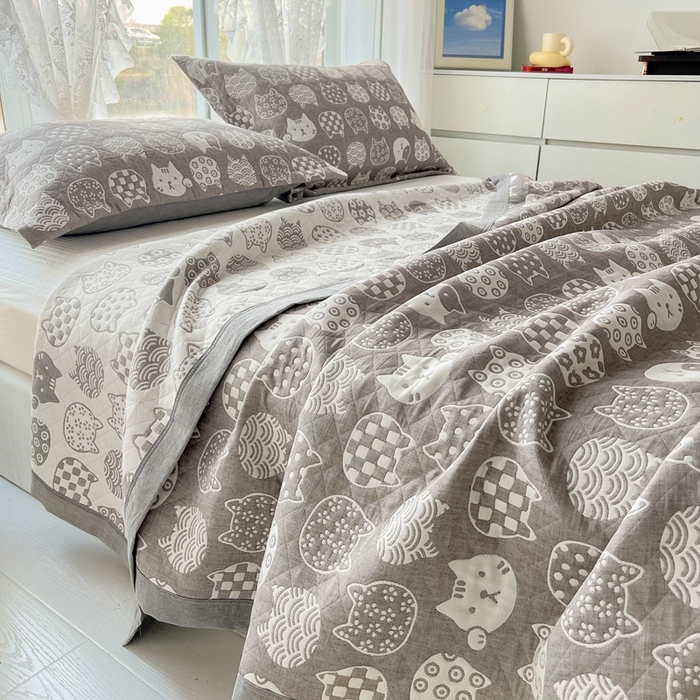 91家纺网 家纺一手货源 找家纺 梦洋家纺 2025新款全棉四层纱多能盖毯毛巾被空调夏被床盖款盖毯 招财猫