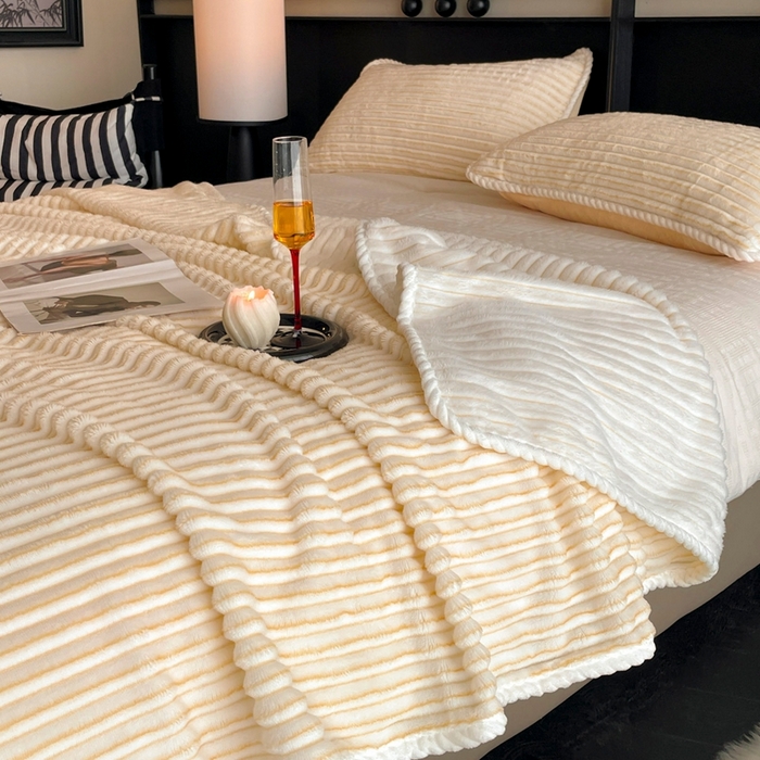 91家纺网 家纺一手货源 找家纺 酱子 2025新款亲肤舒适成品抽条阳离子毛毯毯子 阳离子-黄